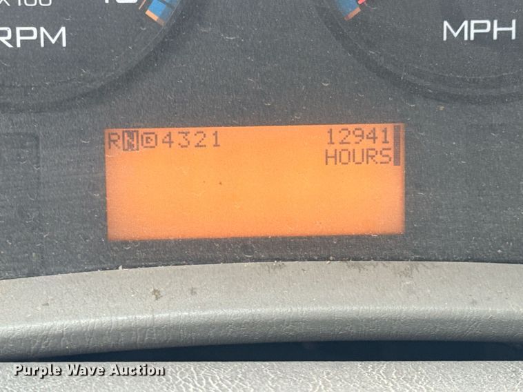 image for item EQ1218 2008 International WorkStar 7300 bucket truck