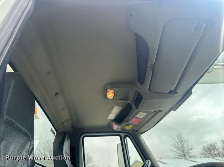 image for item EQ1218 2008 International WorkStar 7300 bucket truck