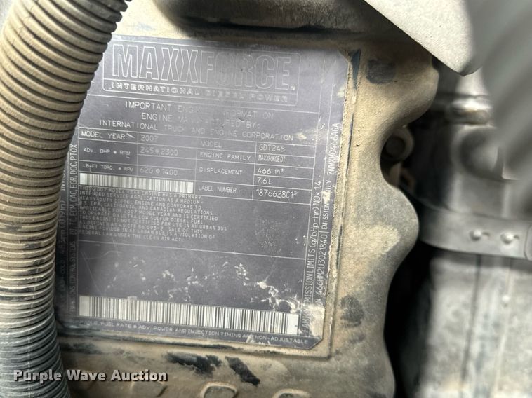 image for item EQ1218 2008 International WorkStar 7300 bucket truck