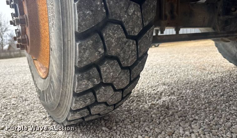 image for item EQ1218 2008 International WorkStar 7300 bucket truck