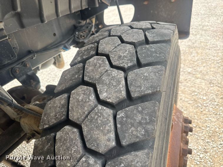 image for item EQ1218 2008 International WorkStar 7300 bucket truck