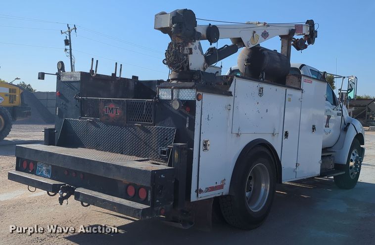 image for item EQ2260 2015 Ford F650 utility / service truck