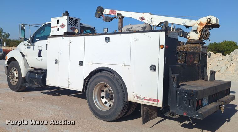 image for item EQ2260 2015 Ford F650 utility / service truck