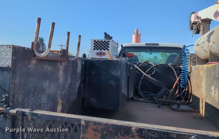 image for item EQ2260 2015 Ford F650 utility / service truck