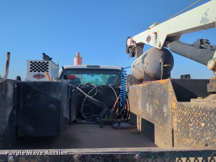 image for item EQ2260 2015 Ford F650 utility / service truck