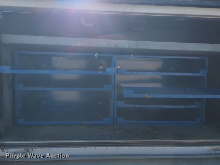 image for item EQ2260 2015 Ford F650 utility / service truck