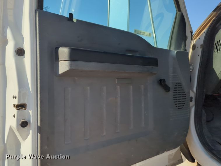 image for item EQ2260 2015 Ford F650 utility / service truck