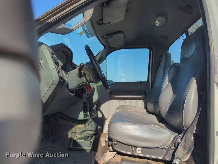 image for item EQ2260 2015 Ford F650 utility / service truck