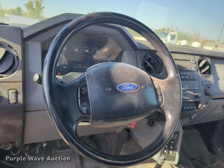 image for item EQ2260 2015 Ford F650 utility / service truck