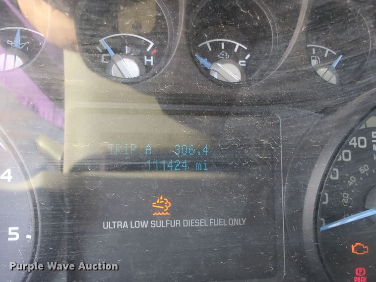 image for item EQ2260 2015 Ford F650 utility / service truck