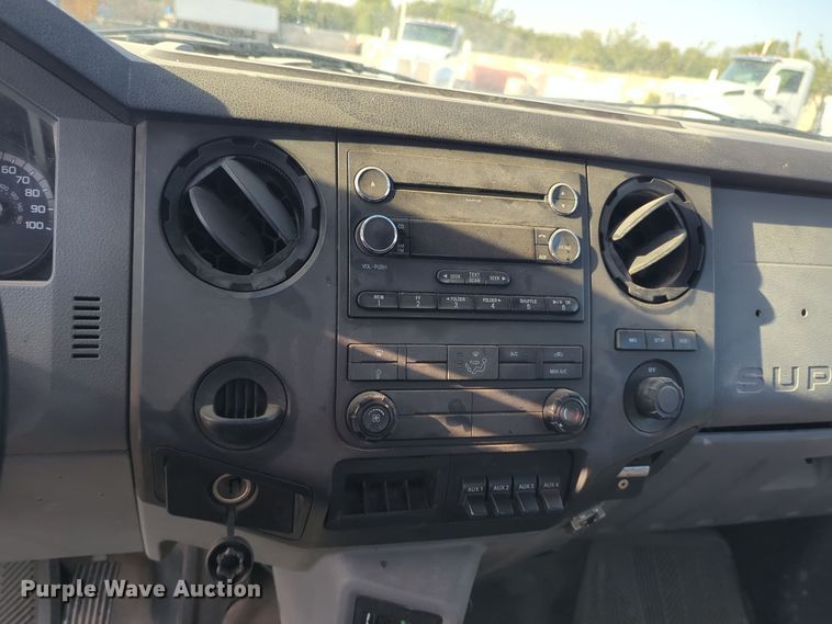 image for item EQ2260 2015 Ford F650 utility / service truck