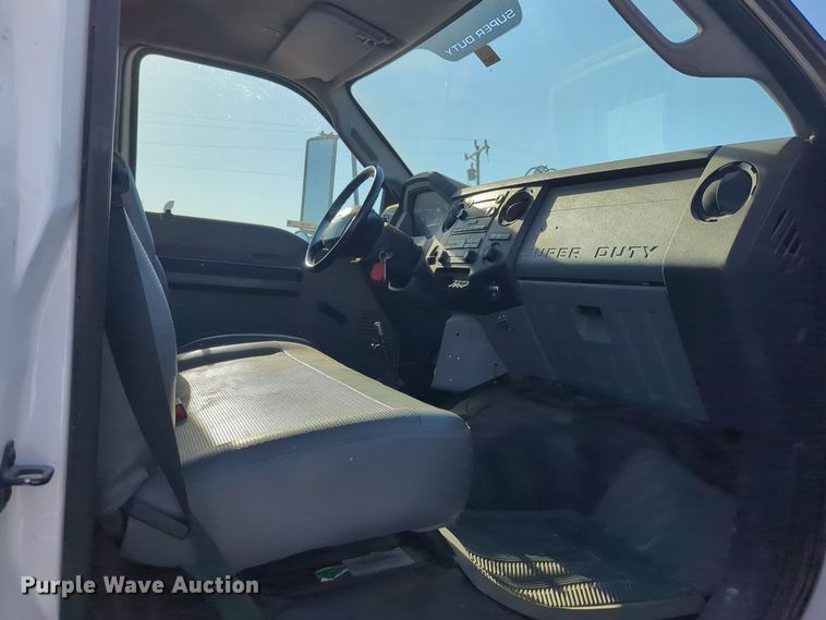 image for item EQ2260 2015 Ford F650 utility / service truck