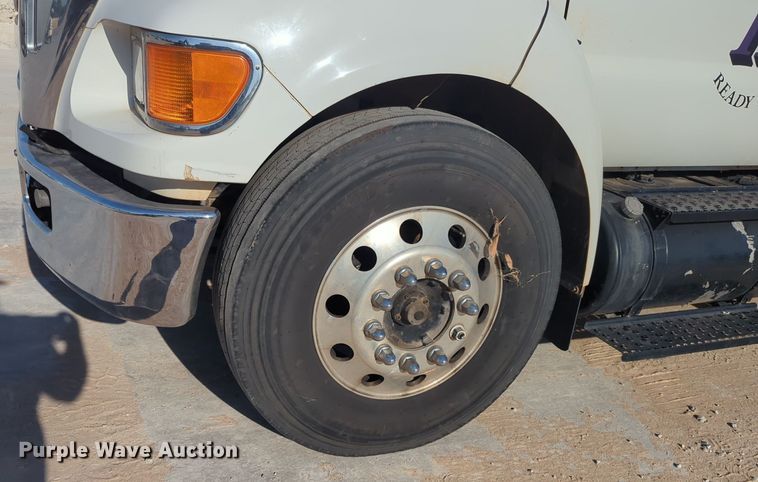 image for item EQ2260 2015 Ford F650 utility / service truck