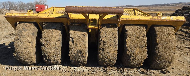 image for item EQ6744 2007 John Deere  1814C  scraper