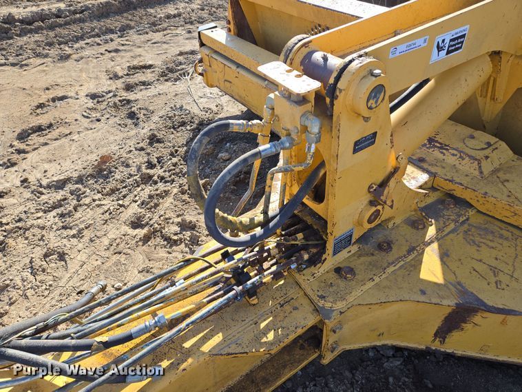 image for item EQ6744 2007 John Deere  1814C  scraper