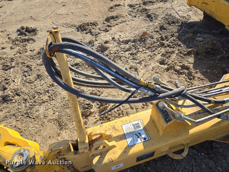 image for item EQ6744 2007 John Deere  1814C  scraper