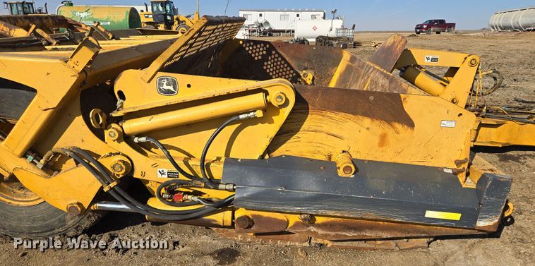 image for item EQ6744 2007 John Deere  1814C  scraper