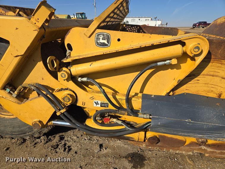 image for item EQ6744 2007 John Deere  1814C  scraper