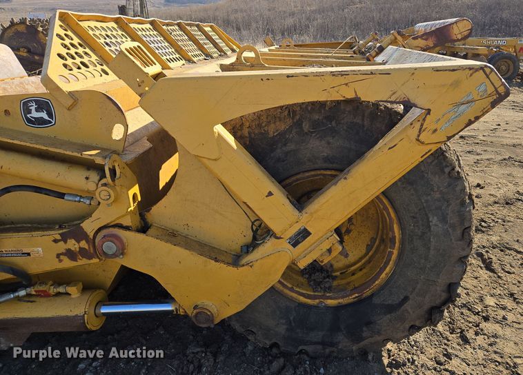 image for item EQ6744 2007 John Deere  1814C  scraper