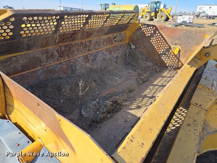 image for item EQ6744 2007 John Deere  1814C  scraper