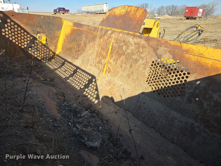 image for item EQ6744 2007 John Deere  1814C  scraper