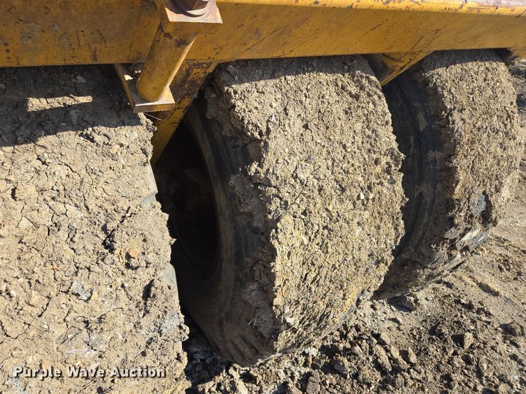 image for item EQ6744 2007 John Deere  1814C  scraper