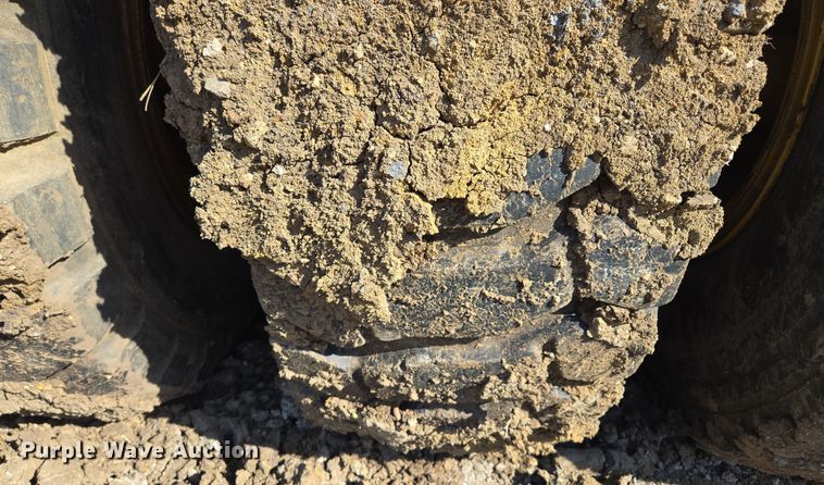 image for item EQ6744 2007 John Deere  1814C  scraper