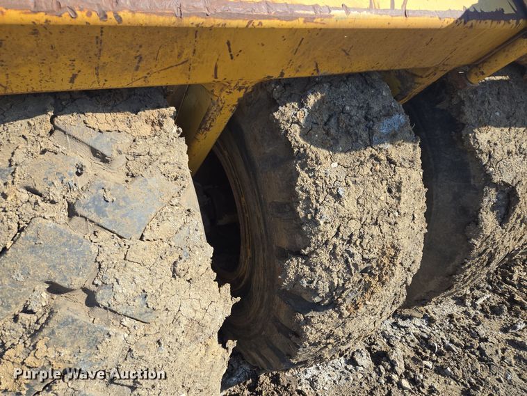 image for item EQ6744 2007 John Deere  1814C  scraper