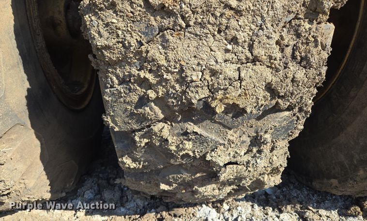 image for item EQ6744 2007 John Deere  1814C  scraper