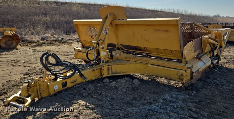 image for item EQ6747 2007 John Deere  1814C  scraper