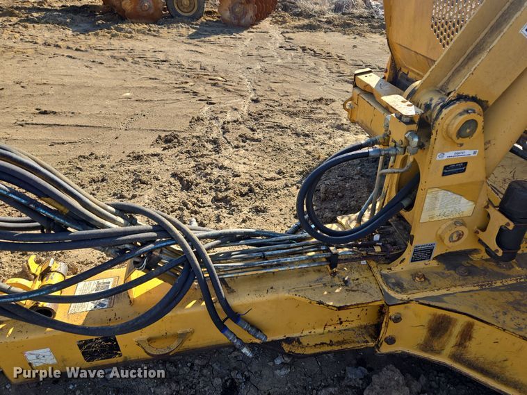 image for item EQ6747 2007 John Deere  1814C  scraper