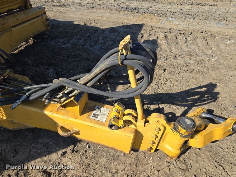 image for item EQ6747 2007 John Deere  1814C  scraper