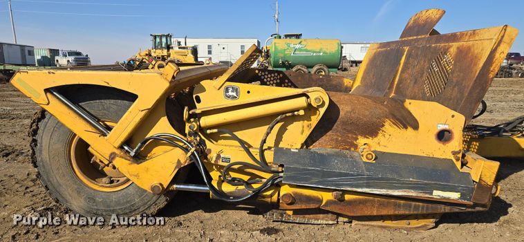 image for item EQ6747 2007 John Deere  1814C  scraper