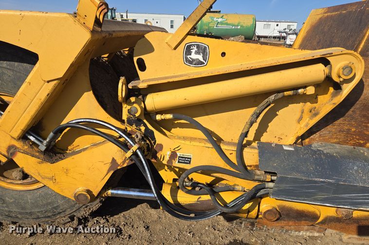 image for item EQ6747 2007 John Deere  1814C  scraper