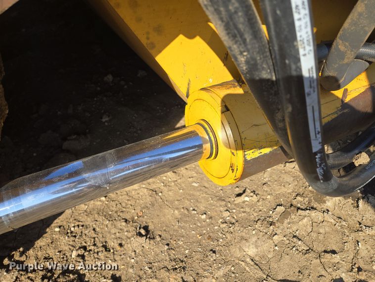 image for item EQ6747 2007 John Deere  1814C  scraper