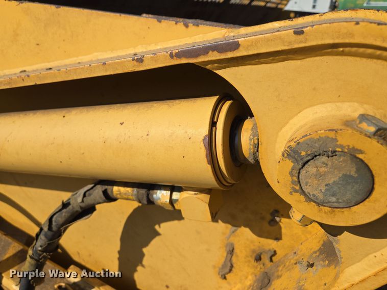 image for item EQ6747 2007 John Deere  1814C  scraper