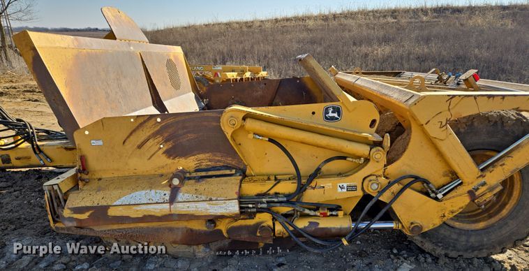 image for item EQ6747 2007 John Deere  1814C  scraper
