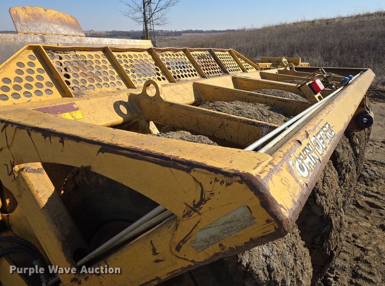 image for item EQ6747 2007 John Deere  1814C  scraper