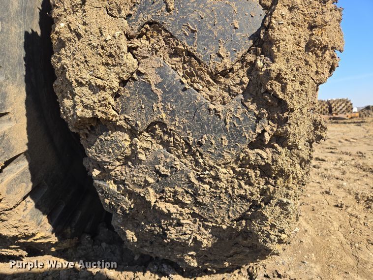 image for item EQ6747 2007 John Deere  1814C  scraper