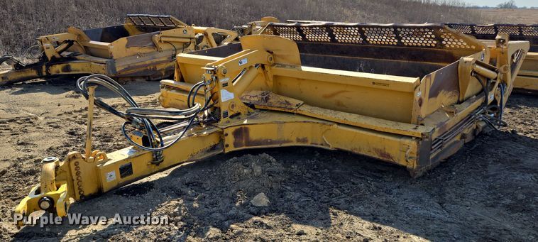 image for item EQ6748 2006 John Deere  1814C  scraper