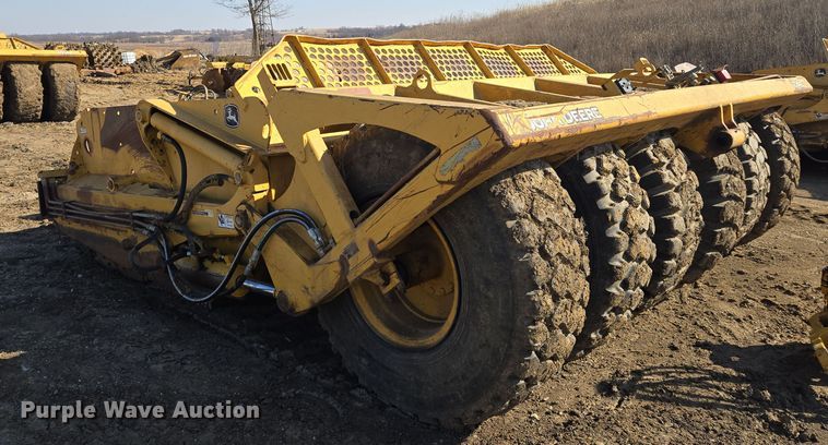 image for item EQ6748 2006 John Deere  1814C  scraper