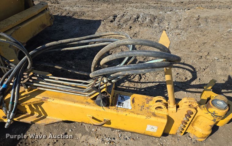 image for item EQ6748 2006 John Deere  1814C  scraper