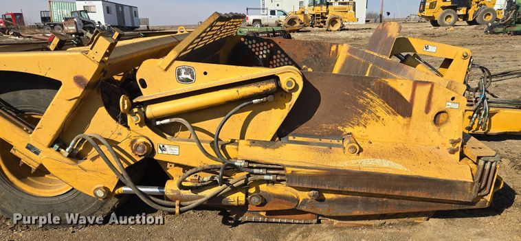 image for item EQ6748 2006 John Deere  1814C  scraper