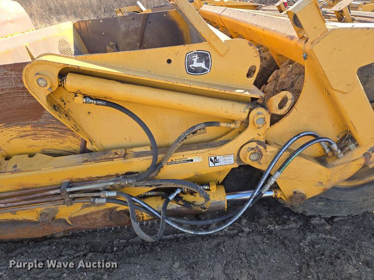 image for item EQ6748 2006 John Deere  1814C  scraper