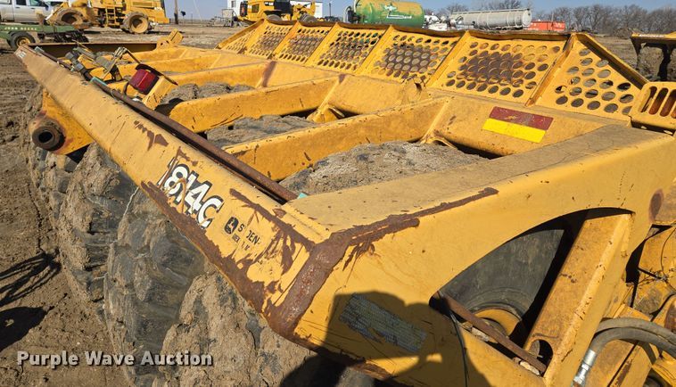 image for item EQ6748 2006 John Deere  1814C  scraper