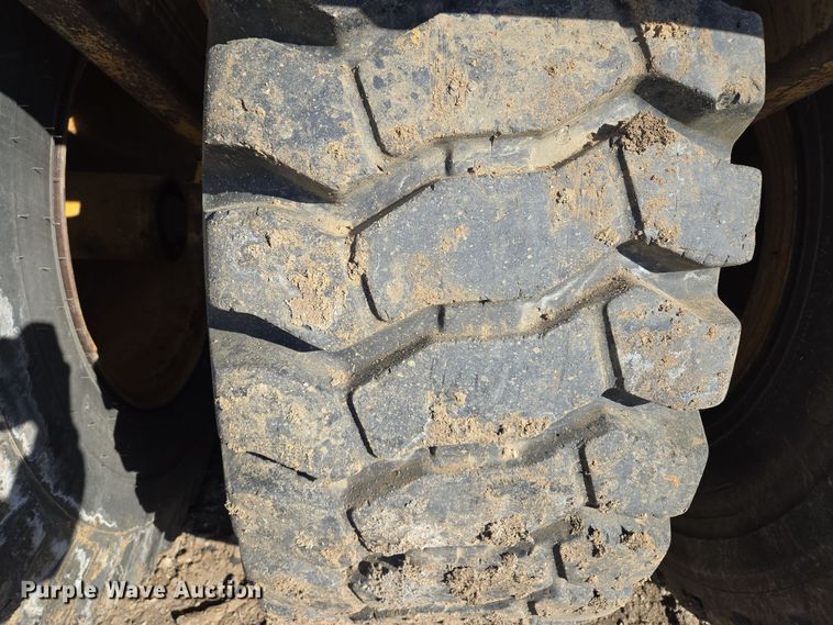 image for item EQ6748 2006 John Deere  1814C  scraper