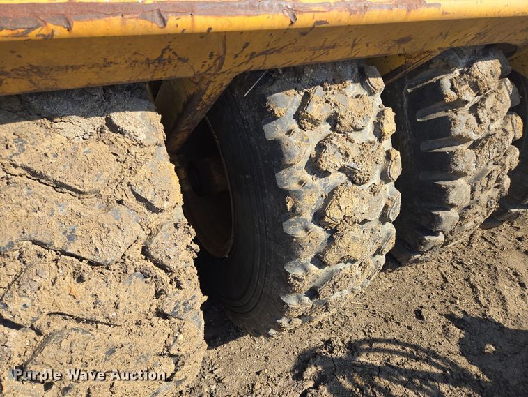 image for item EQ6748 2006 John Deere  1814C  scraper