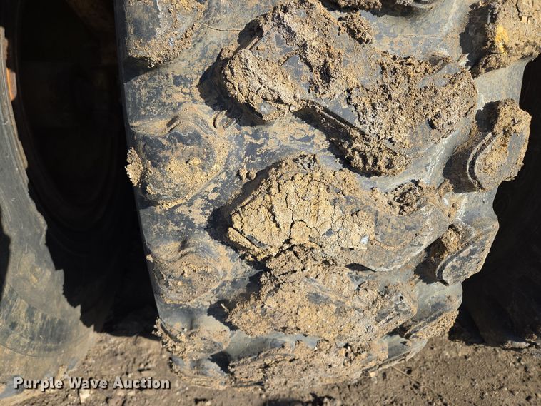 image for item EQ6748 2006 John Deere  1814C  scraper