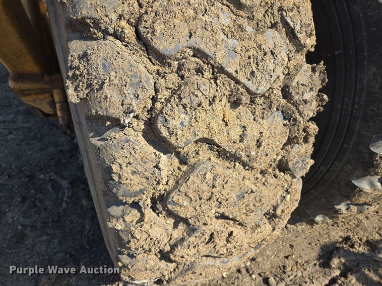 image for item EQ6748 2006 John Deere  1814C  scraper