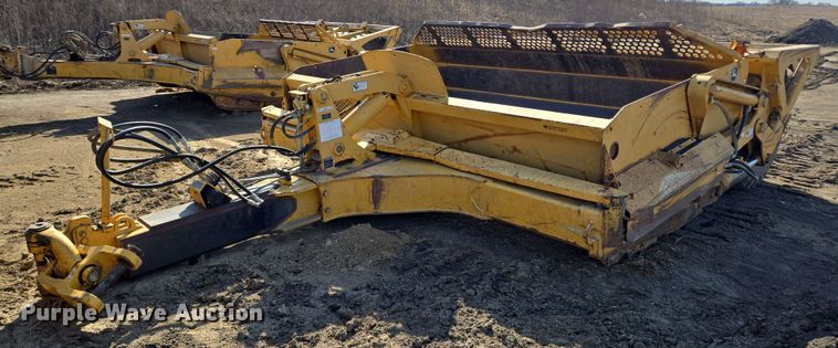 image for item EQ6750 2006 John Deere  1814C  scraper